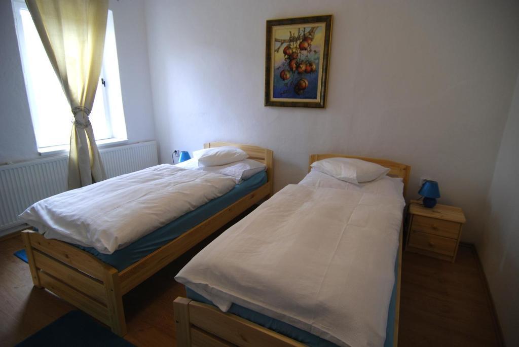 Fontana Pizzeria - Pension Ceske Budejovice Habitación foto