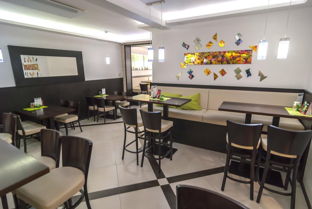 Fontana Pizzeria - Pension Ceske Budejovice Exterior foto